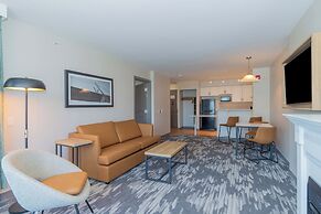 Sandman Signature Surrey-Guildford Suites