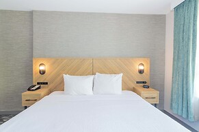 Sandman Signature Surrey-Guildford Suites
