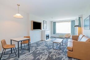 Sandman Signature Surrey-Guildford Suites