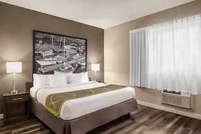 Super 8 by Wyndham Sarnia ON