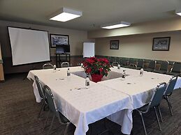 Super 8 by Wyndham Swan River MB