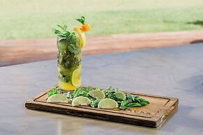 Courtyard by Marriott Isla Verde Beach Resort