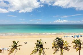 Courtyard by Marriott Isla Verde Beach Resort