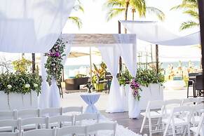 Courtyard by Marriott Isla Verde Beach Resort