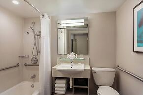 Courtyard by Marriott Isla Verde Beach Resort