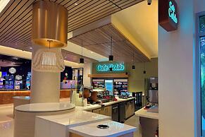 Courtyard by Marriott Isla Verde Beach Resort