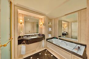 The Ritz-Carlton, Bahrain