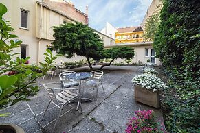 Hotel White Lion