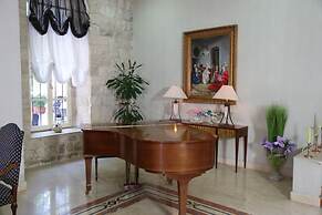 Grand Kadri Hotel