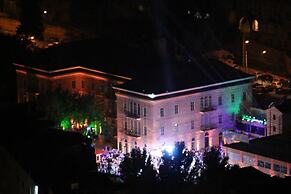 Grand Kadri Hotel