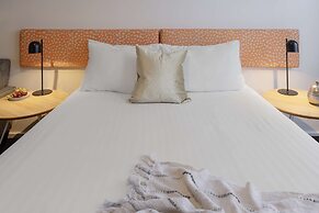 Oaks Perth Hotel