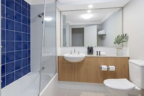 Oaks Perth Hotel