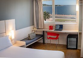 Hotel ibis Montevideo Rambla