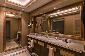 The Ritz-Carlton, Santiago