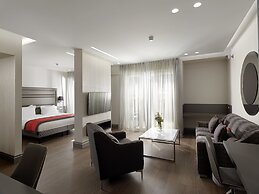 Holiday Suites