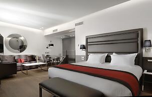 Holiday Suites