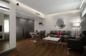 Holiday Suites
