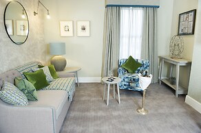 Crown Hotel