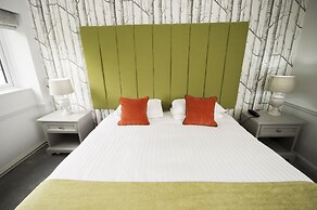 Crown Hotel