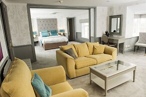 Crown Hotel