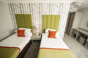 Crown Hotel