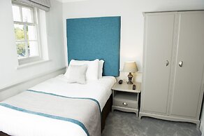 Crown Hotel