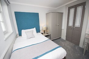 Crown Hotel