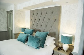 Crown Hotel