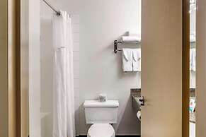 Quality Inn & Suites Edmonton International Airport