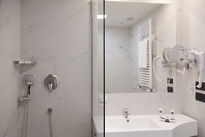 Jr Hotels Bocconi Milano