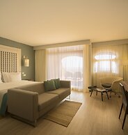 AP Oriental Beach