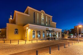 AP Oriental Beach
