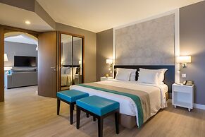 AP Oriental Beach