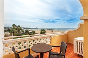 AP Oriental Beach