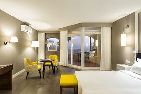 AP Oriental Beach