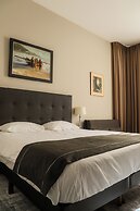 Hotel Chariot