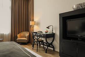 Hotel Chariot