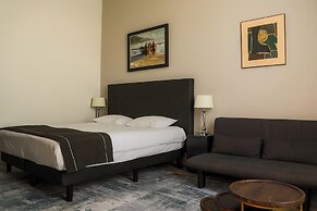 Hotel Chariot
