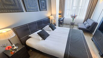 Hotel Chariot