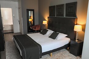Hotel Chariot