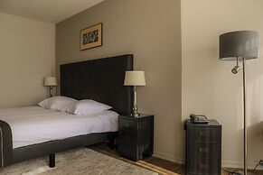 Hotel Chariot