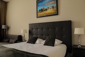 Hotel Chariot