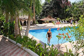 Mayaland Hotel & Bungalows