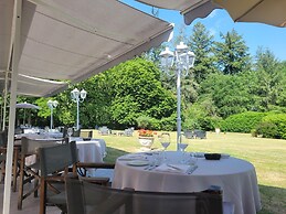 Logis Le Domaine De Valaudran
