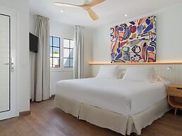H10 White Suites