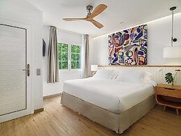 H10 White Suites