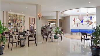 H10 White Suites