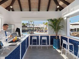 H10 White Suites