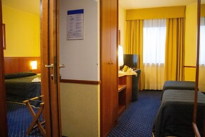 Pacific Hotel Fortino