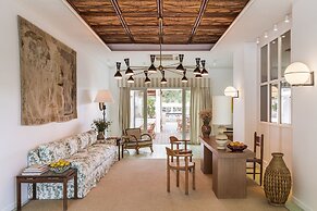Hôtel La Tartane Saint -Tropez